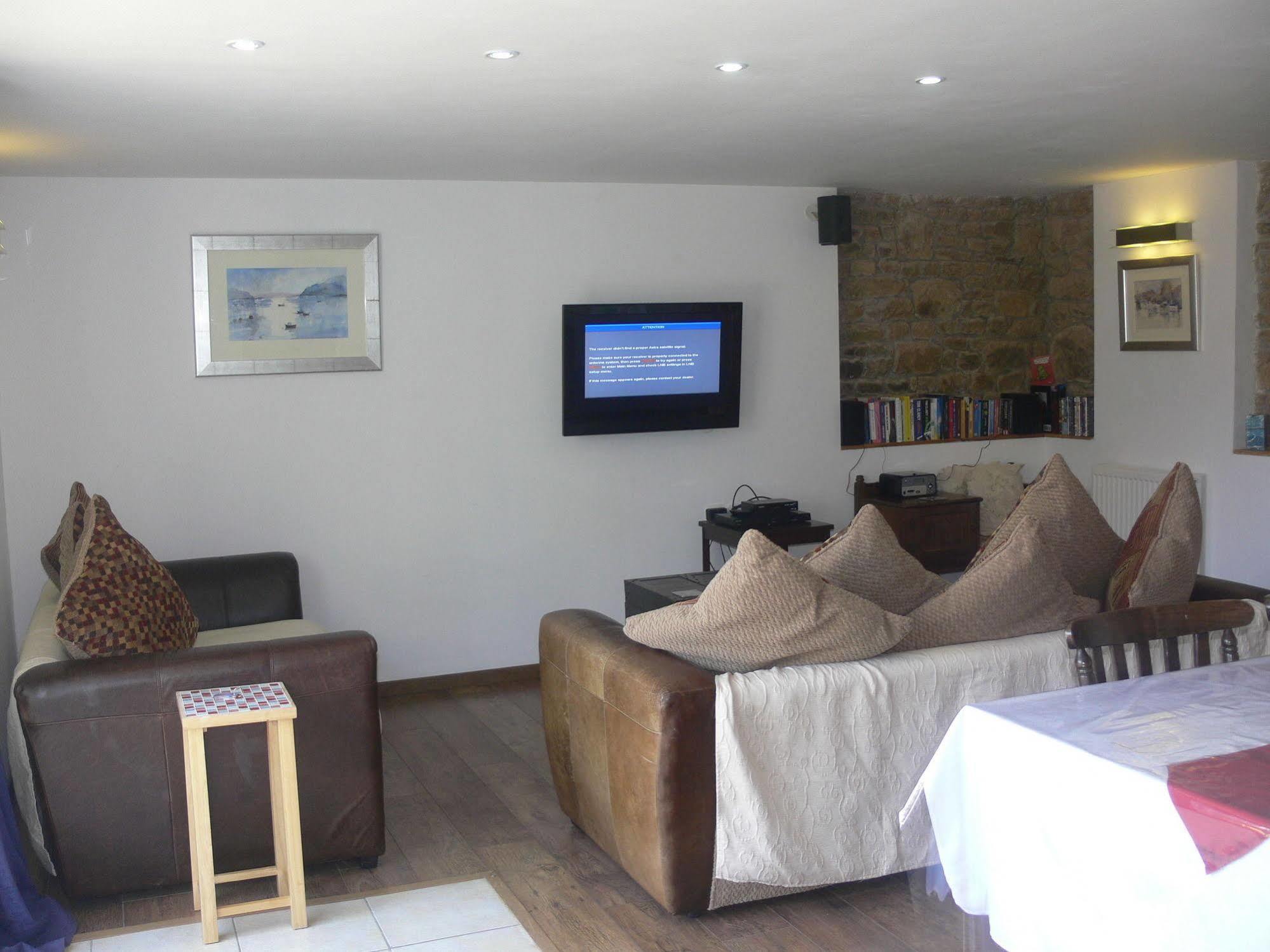 Le Jardin B&B Isigny-le-Buat Exterior foto
